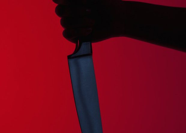 Nuk i propozoi për martesë, i pret me thikë organet gjenitale