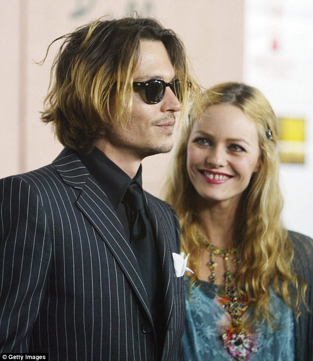 Johnny Depp i lutet ish-bashkëshortes të kthehet me të: Është femra ideale