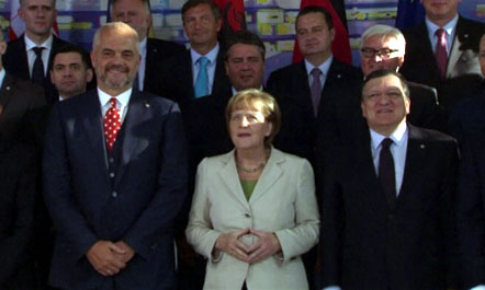 Firmoset marrëveshja historike në samitin e Triestes, Merkel përgëzon Ramën