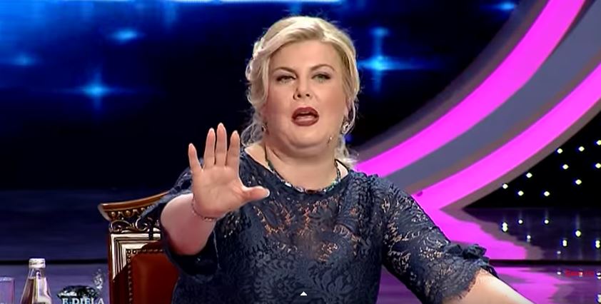 Shpërthen Eni Çobani: Po i jap bukë Agron Llakajt, më ka shpërfytyruar!