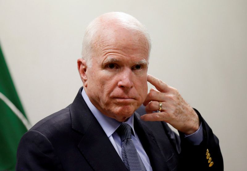 Senatori amerikan John McCain me kancer në tru