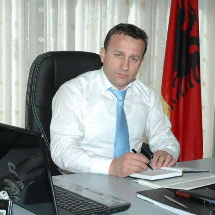 U dha 40 paga mbështetësve gjatë fushatës, pranga kandidatit të LSI-së