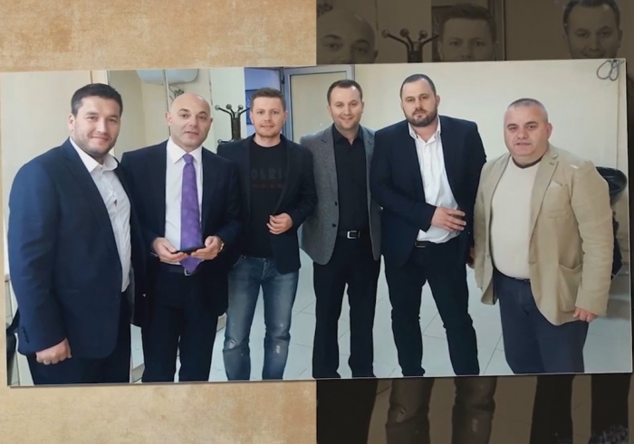 Gazetari i njohur largohet nga Shqipëria, ja video që përloti kolegët dhe fjalët e lamtumirës