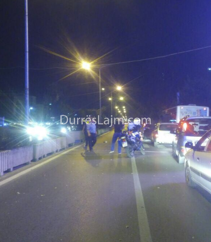 Aksident i rëndë në hyrje të Durrësit, mbetet i plagosur një burrë (FOTO)