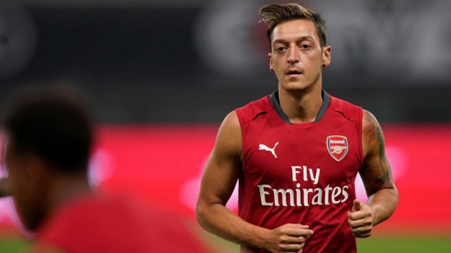 Arsenal në tratativa me Mesut Ozil për rinovimin e kontratës