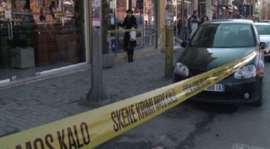 Tragjike/ Bie nga kati i dytë i shtëpisë, vdes i riu