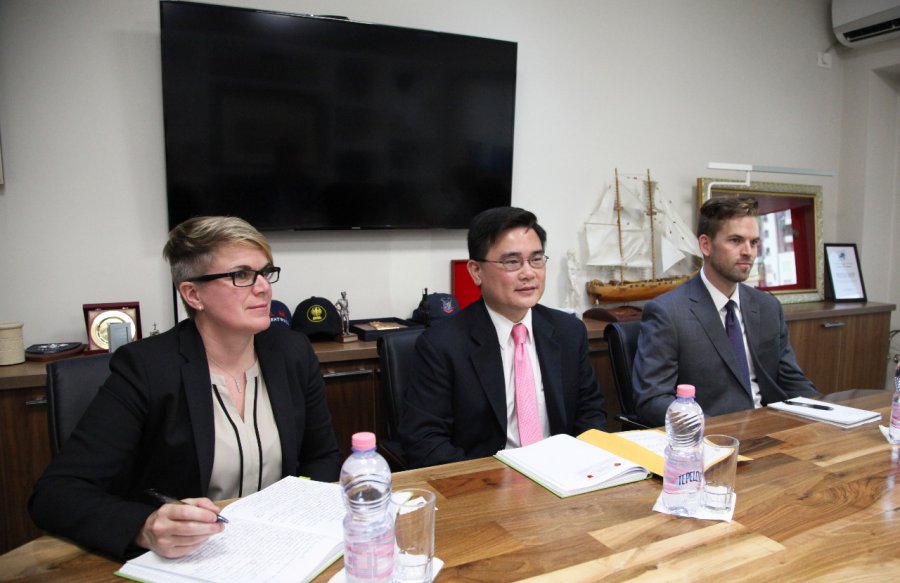 FBI mbërrin në Tiranë, takim me kreun e policisë (FOTO)