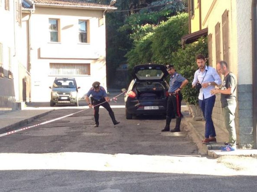 Sherr për një vajzë/ Adoleshenti shqiptar theret me thikë nga rivali italian