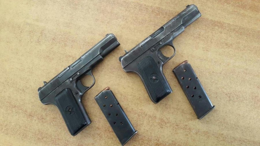 EMRAT/ Lëviznin me pistoleta në brez, policia arreston dy të kërkuarit