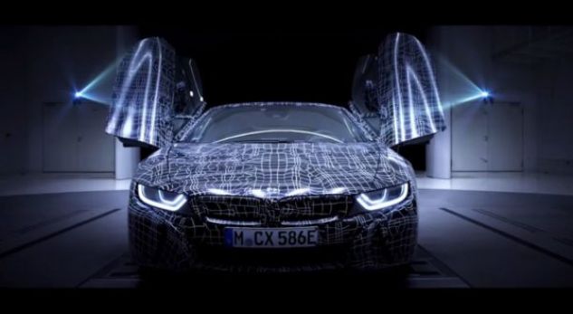 BMW i8 Roadster po vjen&#8230;Shikoni si duket  makina super luksoze (VIDEO)