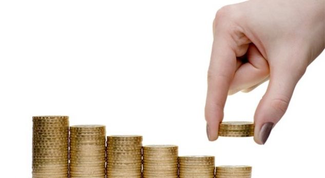 Berisha zbulon ‘mashtrimin’ e qeverisë me rritjen e rrogave, del mesazhi