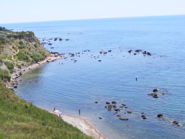 Kallmi, plazhi që diferencohet në Durrës (VIDEO)