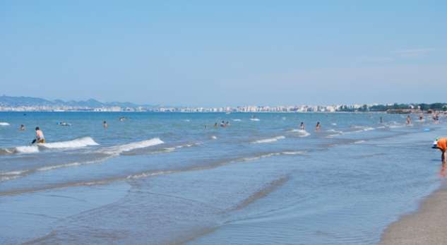 LAJM I FUNDIT/ Mbytet një pushues kosovar në Durrës