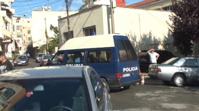 Durrës, procedohet adoleshenti, rrahu një 14-vjeçar