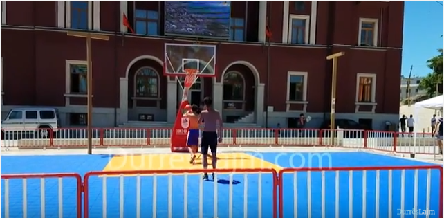Fushë basketbolli para bashkisë së Durrësit (VIDEO)