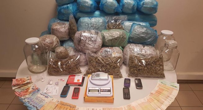 Arrestohet e reja shqiptare, drejtuese e rrjetit të drogës