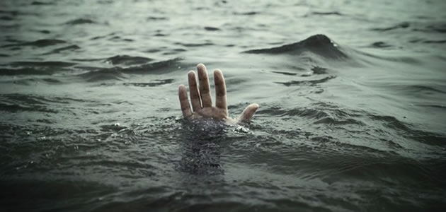 Rrezikon të mbytet te Gjiri i Lalzit, ja kush e bën punën e rojeve bregdetare