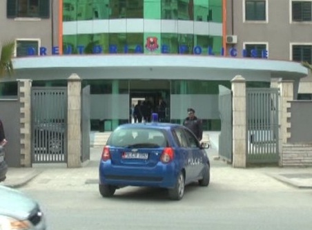 Hajdutja kapet me “presh në duar” te Shkëmbi i Kavajës, durrsakut i boshatisin shtëpinë