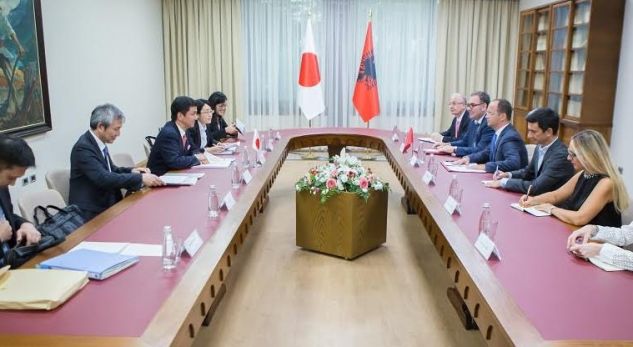 Hap ambasadën në Tiranë, Japonia dhuron 129 makina të prodhimit të fundit