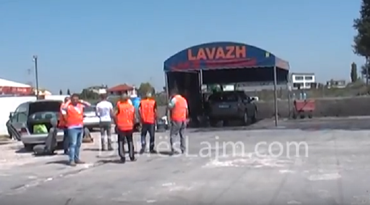 Durrës, Task Forca e Ujësjellësit kontroll 65 subjekteve dhe banesave për lidhje të paligjshme (VIDEO)