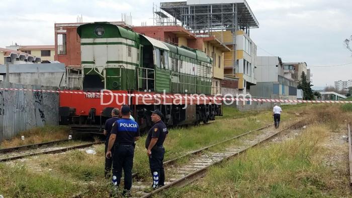 Kush është i aksidentuari nga treni në Durrës (FOTO &#038; VIDEO)