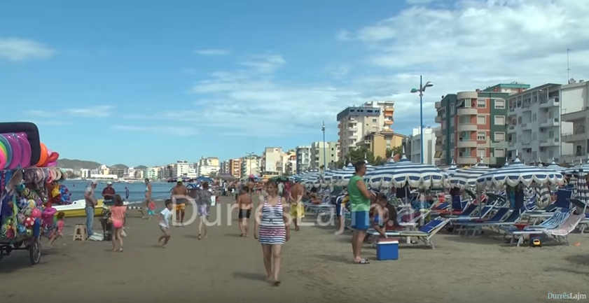Kuzhinieri italian: Pse zgjodha Durrësin për pushimet e verës (VIDEO)
