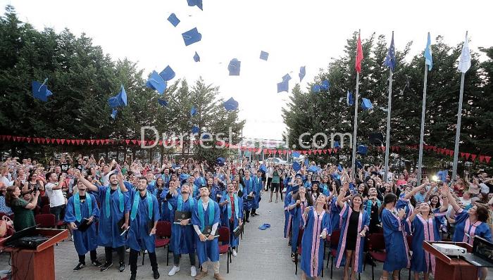 UAMD, zhvillohen ceremonitë e diplomimit në 5 fakultetet e tij (FOTO)
