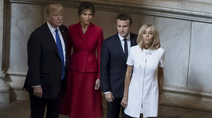 Gjesti i pahijshëm i Presidentit të Francës me Zonjën e Parë (FOTO)