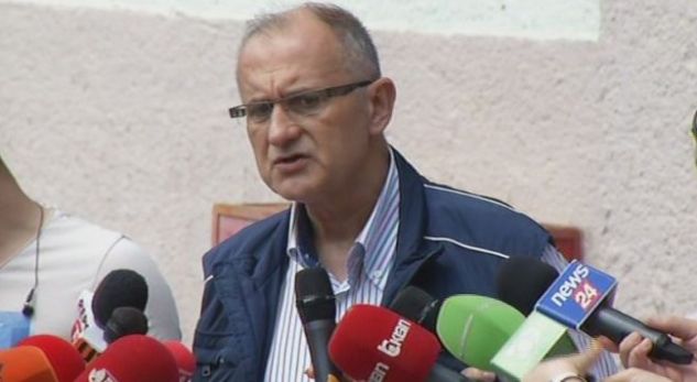 Shkarkimet e drejtorëve, Vasili “shpërthen” ndaj Veliajt