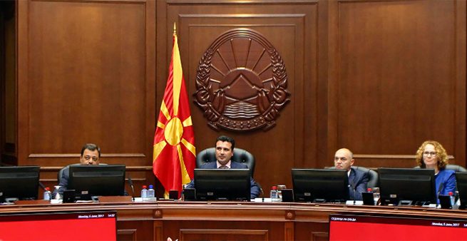 “Ligji për gjuhën shqipe brenda 100 ditësh ose dalim nga Qeveria”