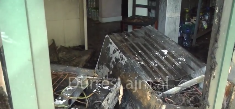 Zjarret në makina, lokale dhe pyje, Prefekti i Durrësit ashpërson tonet (VIDEO)