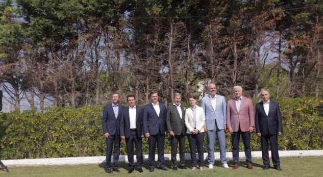Rama shtron darkë për 5 kryeministrat e Ballkanit Perëndimor