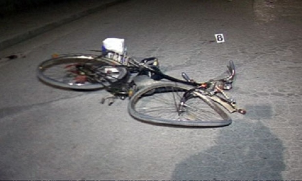 Ecte me biçikletë, aksidentohet për vdekje 17-vjeçarja