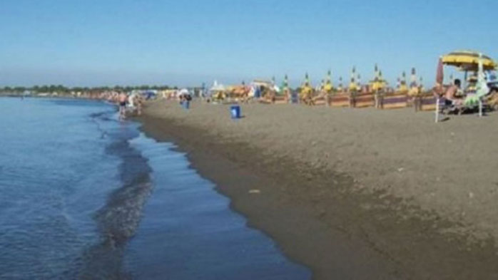 Mbytet një tjetër i mitur në bregdet