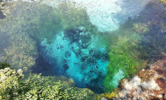 “Parajsa natyrale në zemër të Shqipërisë”, Rama poston artikullin italian për Syrin e Kaltër