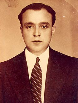 Kryeministri shqiptar që përfundoi duke pastruar banjot e qytetit