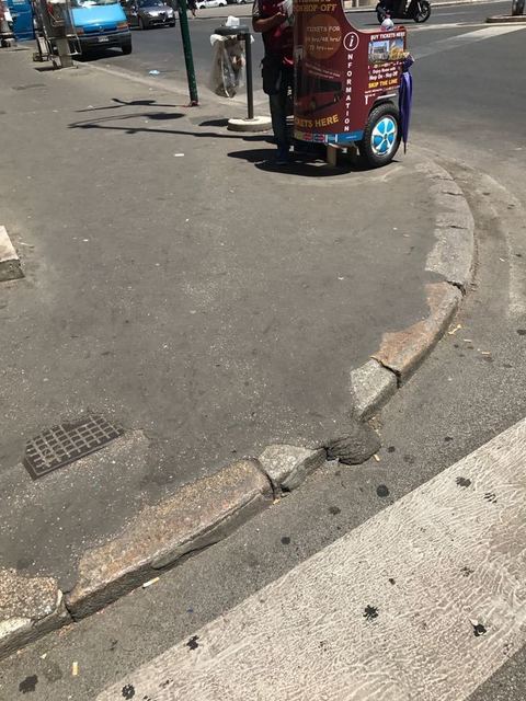 “Përvëlohet” Italia, ja çfarë ndodh në rrugë (FOTO)