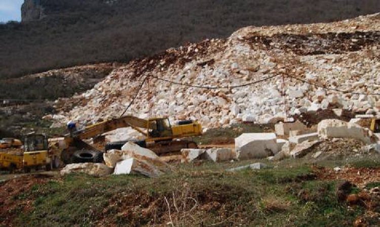 Vdes në gurore punëtori, arrestohet administratori i firmës