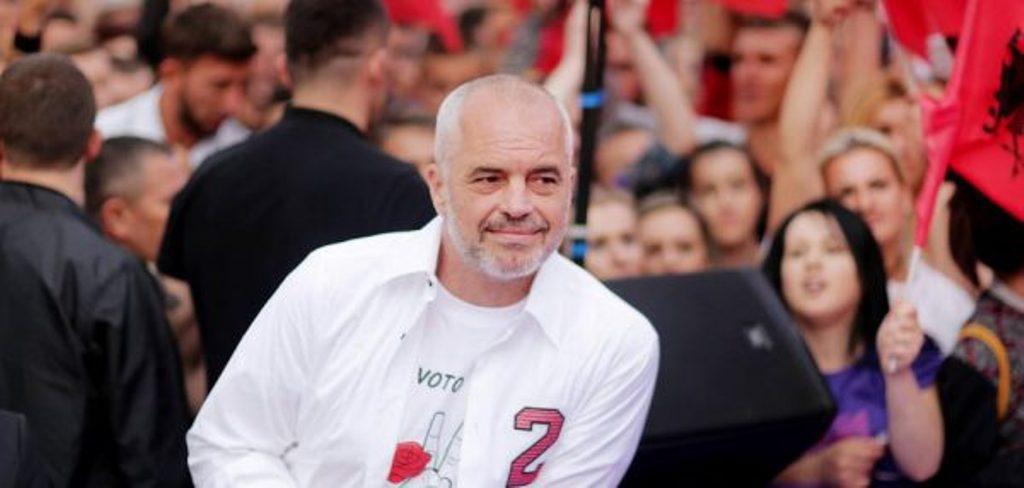 “Këtë verë, të gjithë në Shqipëri”! Rama nis ditën me artikullin e botuar në mediat franceze