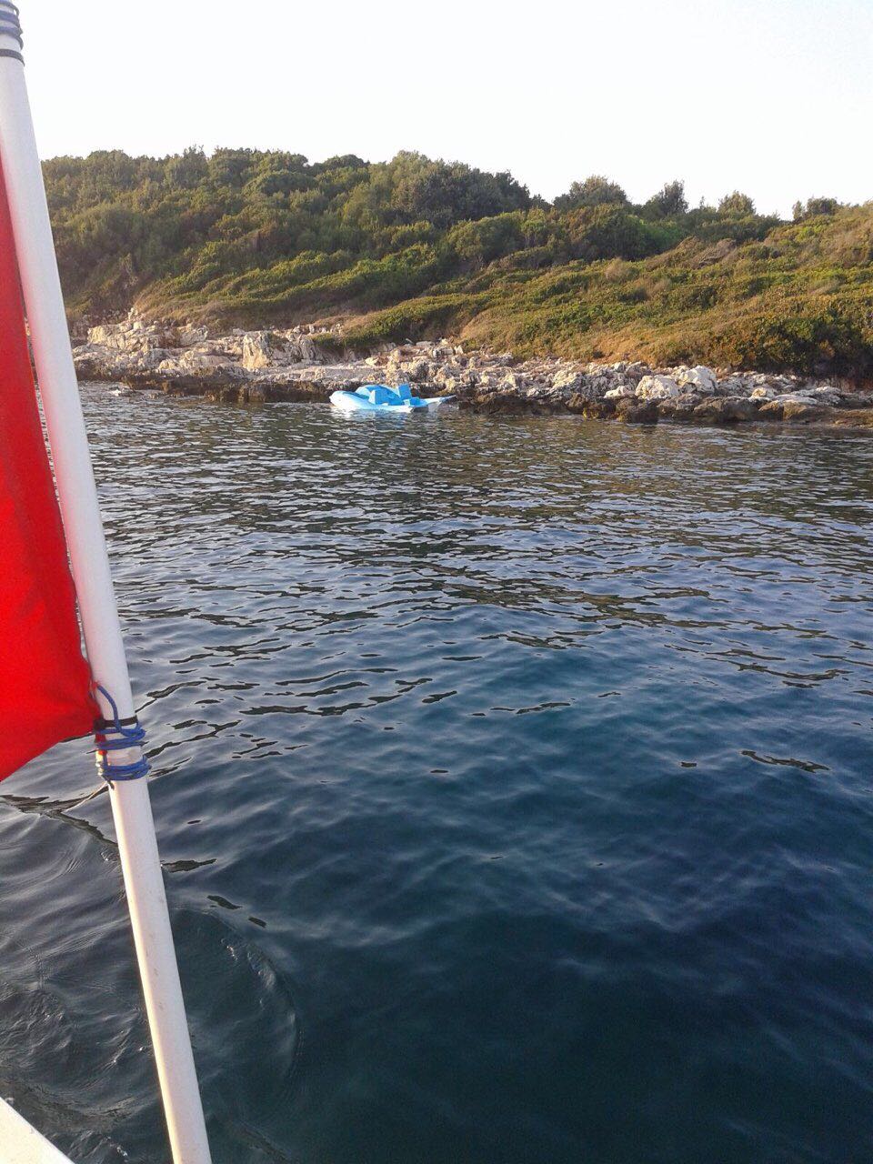 4 pushues rrezikonin të mbyteshin, shpëtohen nga policia