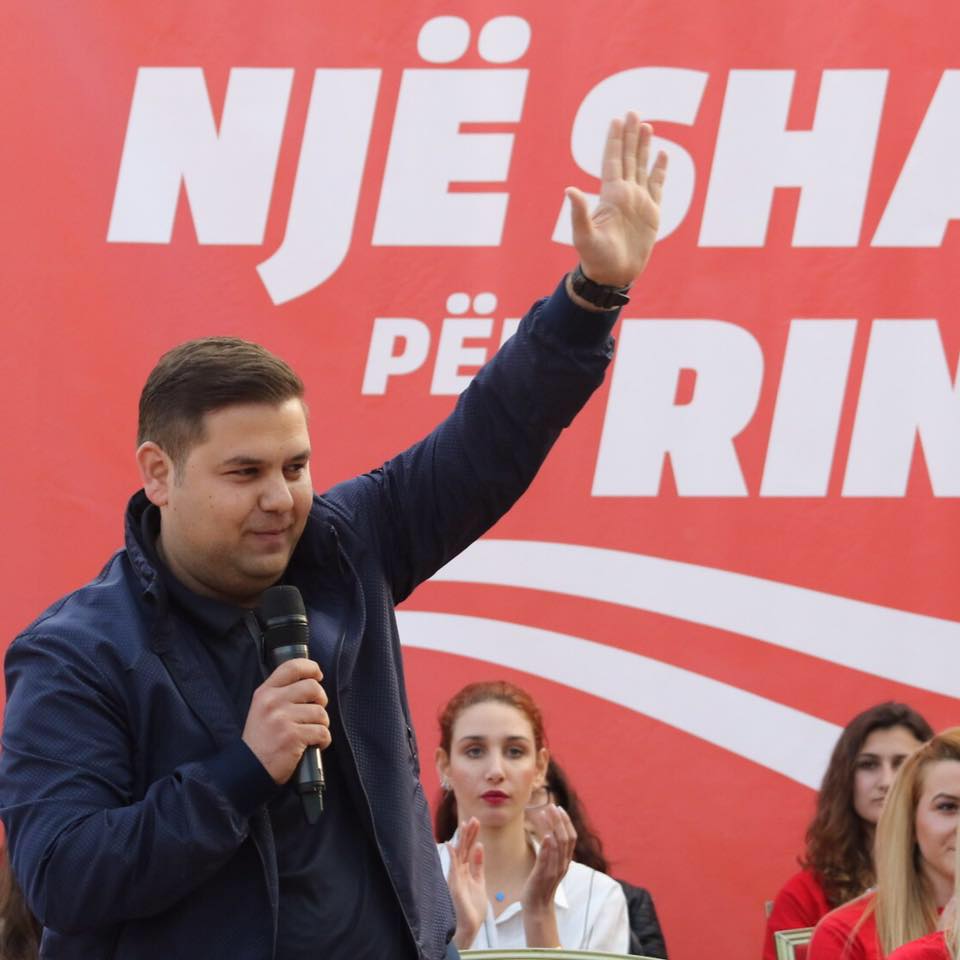 Deputeti i LSI-së sfidon Ramën, “zbulon” emrin e bosit të drogës