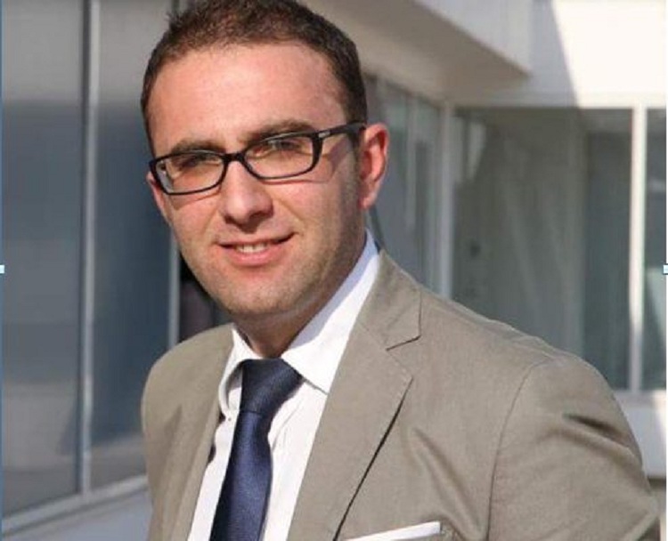 Ministri teknik pezullon dorëheqjet e krerëve të hipotekave