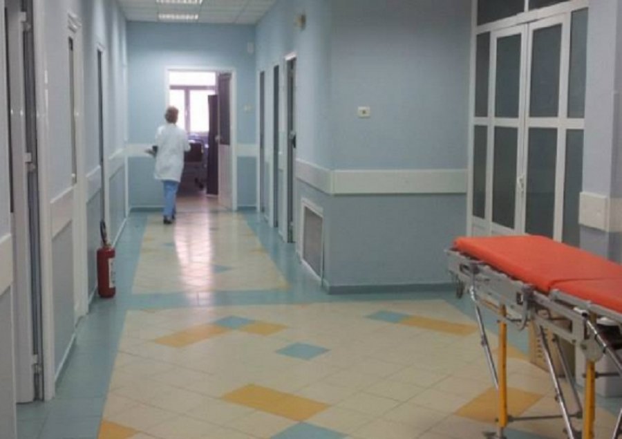 Humb jetën 35-vjeçarja gjatë lindjes, prokuroria nis hetimet