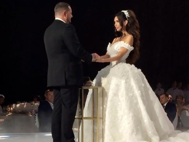 Martesa super luksoze e kësaj vere, vetëm unaza e nuses kushton 7 mln euro (FOTO)