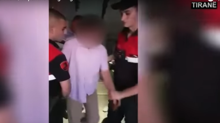 “Fund korriku”, kapen me 55 kg drogë babë e bir (VIDEO)