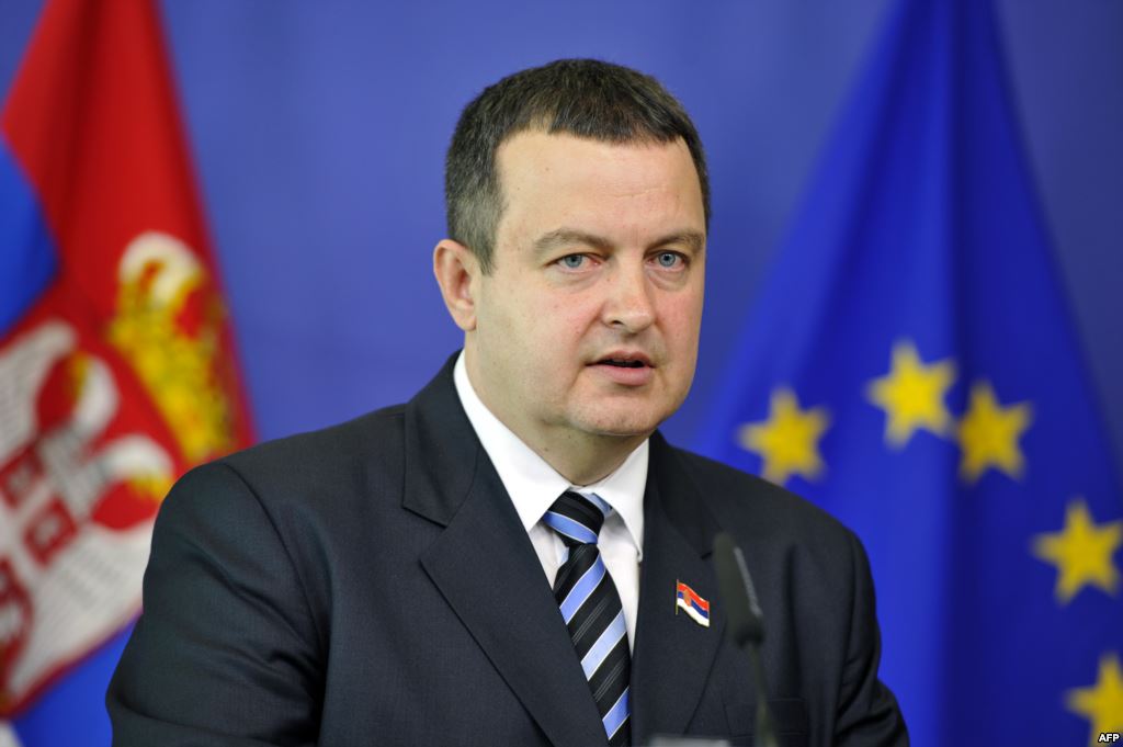 Serbia i shpall “luftë diplomatike” Maqedonisë
