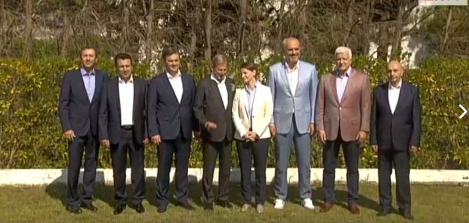 Nis takimi mes kryeministrave në Durrës, Rama sërish me atlete (VIDEO)