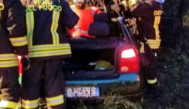 Tragjedi pas aksidentit, shqiptarja humb fëmijën