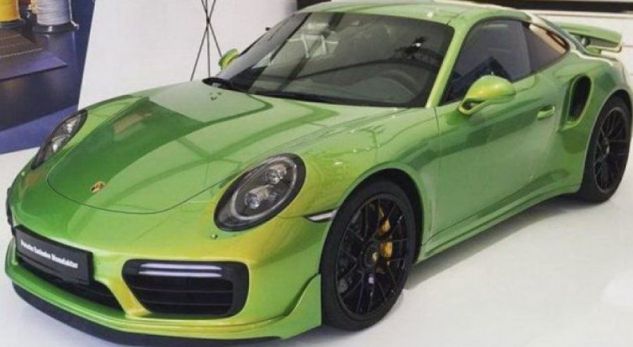 Ngjyra e këtij Porsche kushton më shumë se vetë makina