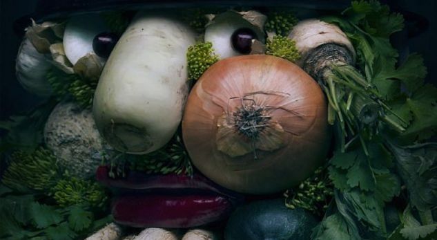 Këto portrete të krijuara nga frutat dhe perimet duken sikur ju shikojnë (FOTO)